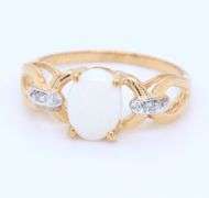 10KT Yellow Gold White Opal Color Ring
