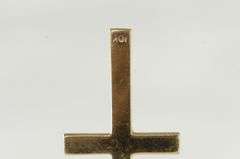 10K Yellow Gold Art Deco Pinstriped Cross Christian Faith Pendant