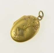 14K Yellow Gold Oval Engraved Pattern Photo Picture Locket Pendant