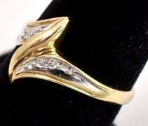 Cute Diamond Ring in Yellow Gold