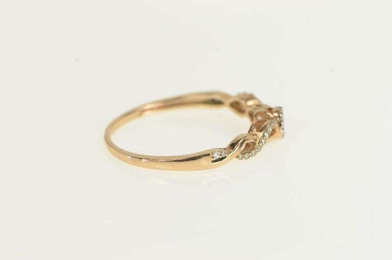 10K Rose Gold Round Diamond Cluster Twist Promise Ring