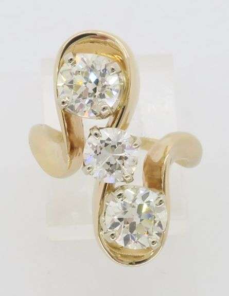 Three Stone Diamond Ring in a Free Form Design