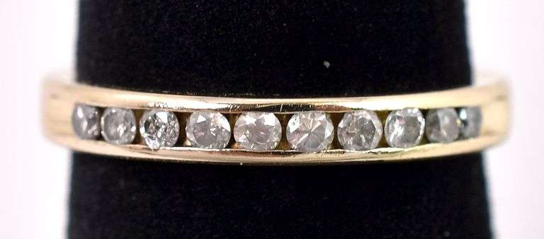 Adorable 14K Yellow Gold Diamond Band Ring