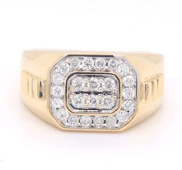 Gent's Yellow Gold approximate 0.70ctw Diamond Ring