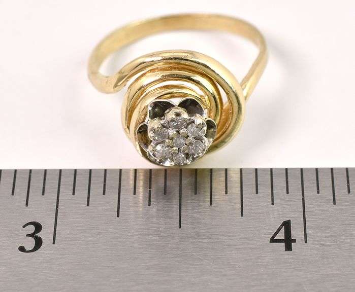 Sensational Cluster Diamond Ring in 14K Yellow Gold