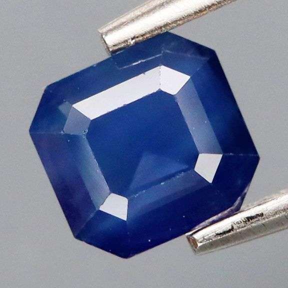 Top cornflower blue! .79ct Ceylon Sapphire
