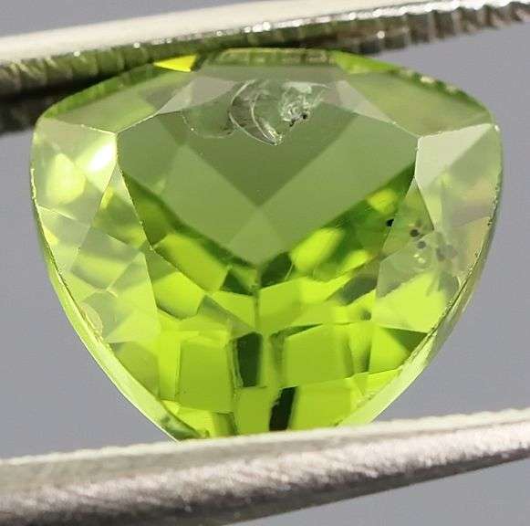 Great quality 2.72ct asparagus green Peridot