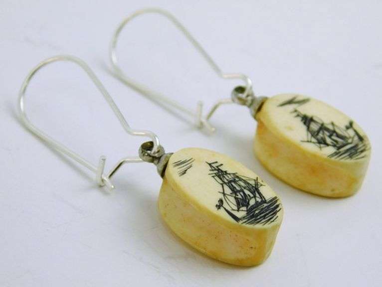 Vintage Sterling Scrimshaw Dangly Earrings