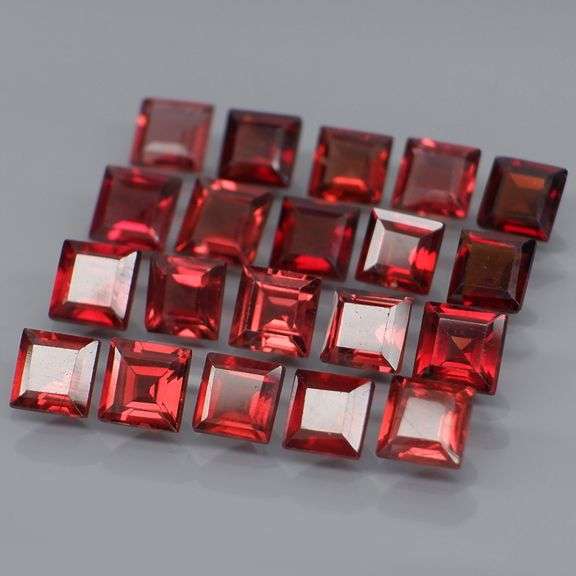 Lovely 8.20ct square cut cherry red Garnet set