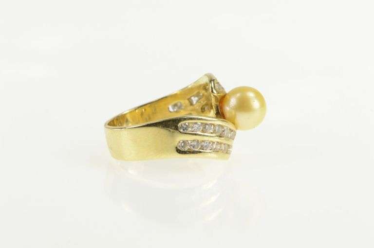 14K Yellow Gold 0.90 Ctw Gold Pearl Diamond Engagement Ring