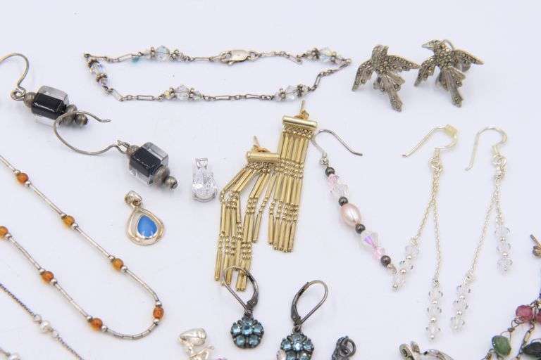 Big Group Lot of vintage 925 Sterling Silver Jewelry