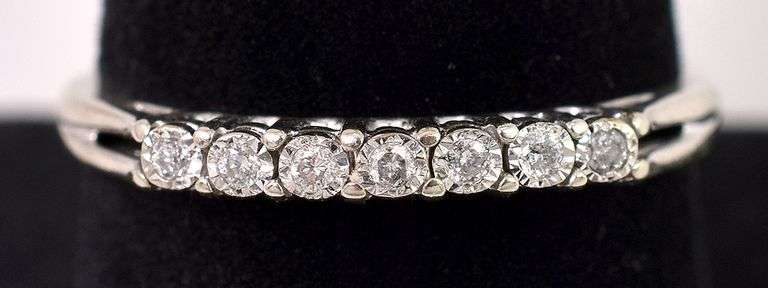 Wonderful White Gold Diamond Ring