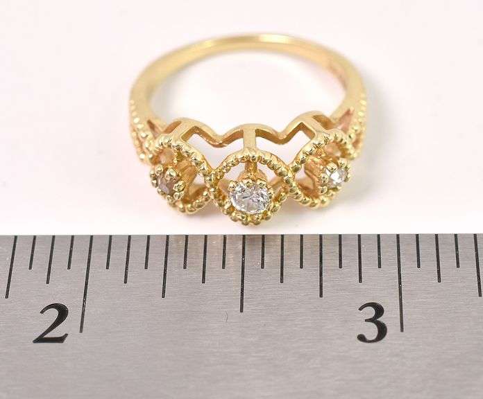 Beautiful Diamond Ring in 14K Yellow Gold