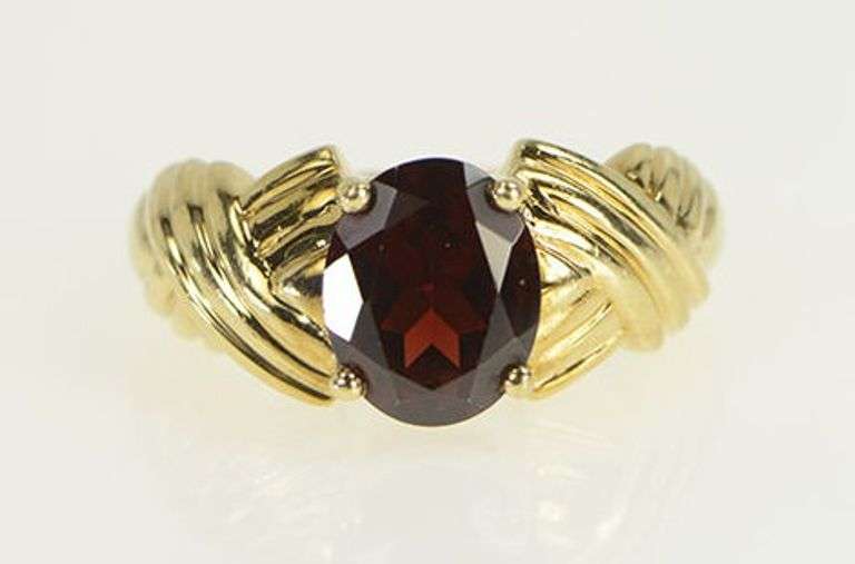 10K Yellow Gold Garnet Grooved Criss Cross Cocktail Ring