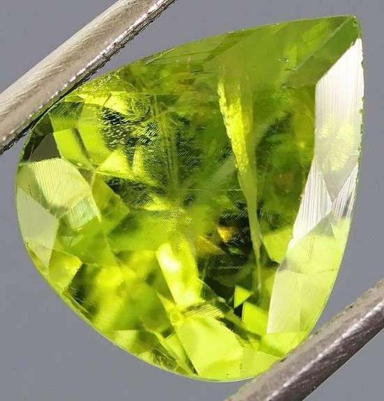 Sparkling 2.99ct top Burma green untreated Peridot