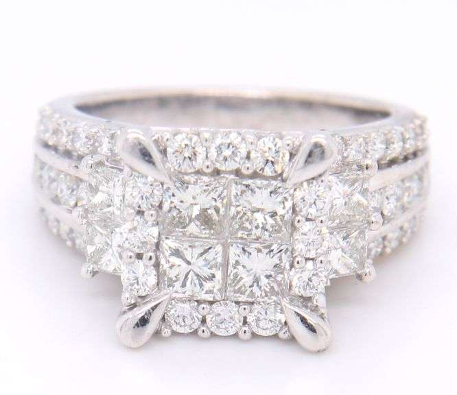 Brilliant White Gold approximate 4ctw Diamond Cluster Ring