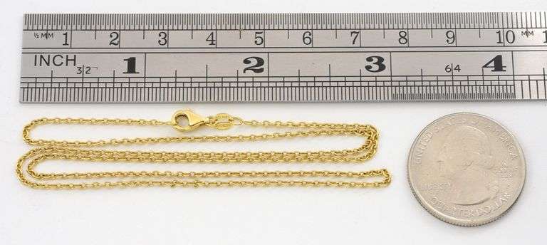 Sturdy 14K Cable Link Pendant Necklace