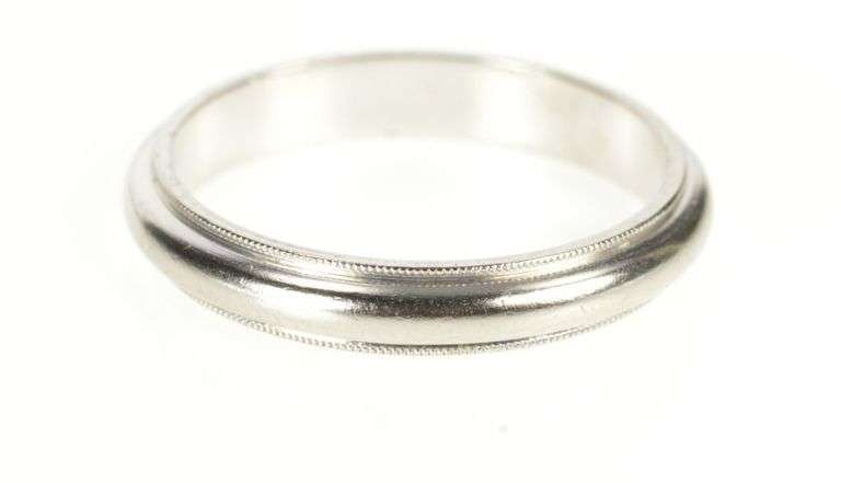 Platinum 4.2mm Classic Milgrain Trim Men's Wedding Band Ring