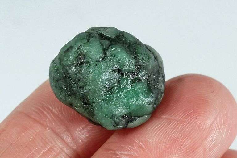 25.9ct raw Emerald with matrix