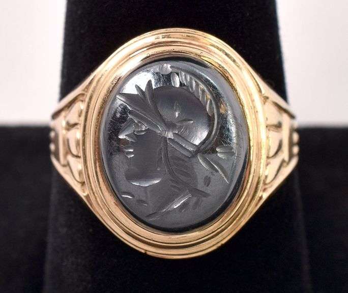 Superb Yellow Gold Hematite Cameo Ring