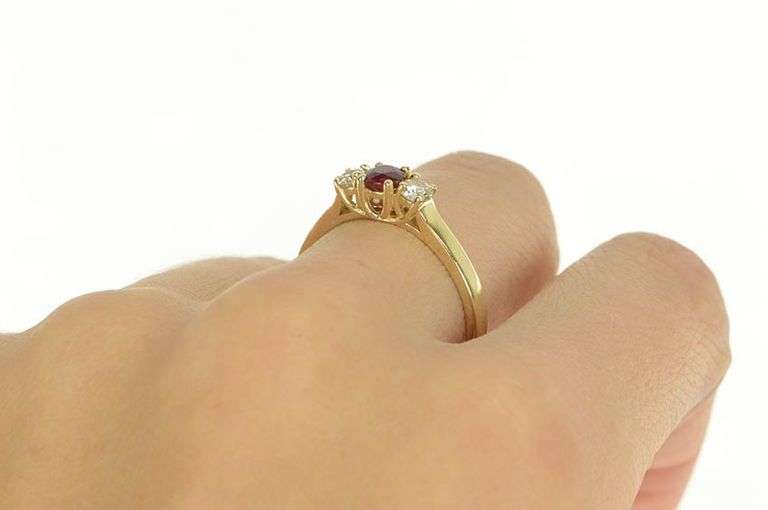 14K Yellow Gold 0.88 Ctw Natural Ruby Diamond Engagement Ring