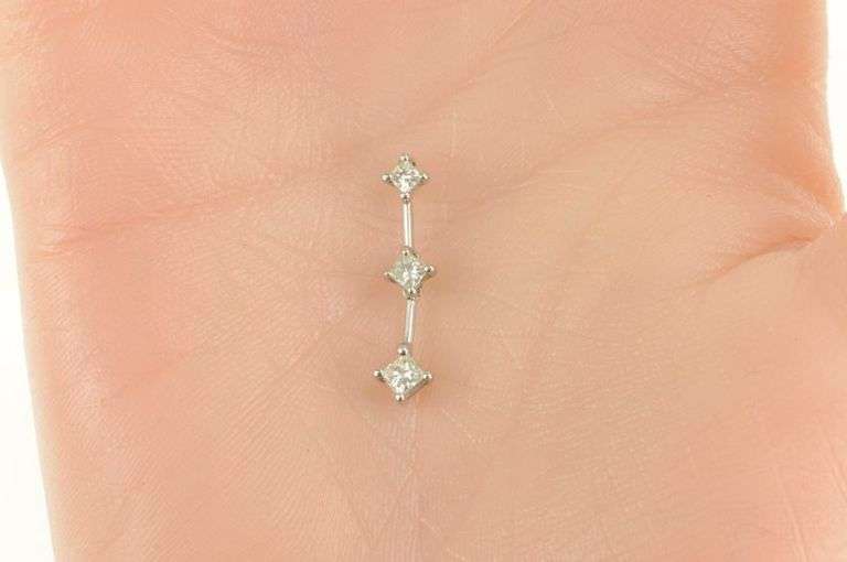 14K White Gold 0.50 Ctw Princess Diamond Tiered Drop Pendant