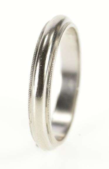 Platinum 4.2mm Classic Milgrain Trim Men's Wedding Band Ring