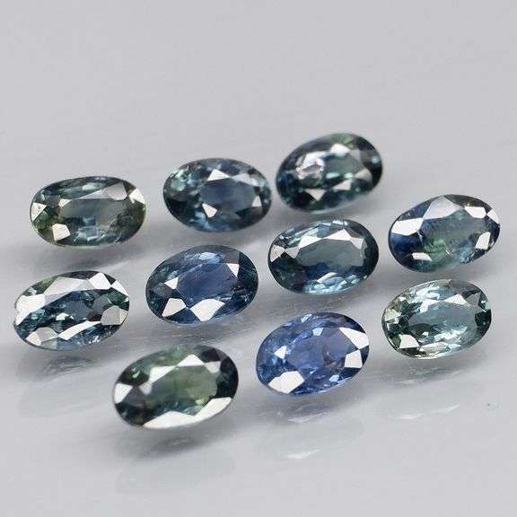 Glittering 3.04ct 10pc. Australian Sapphire set