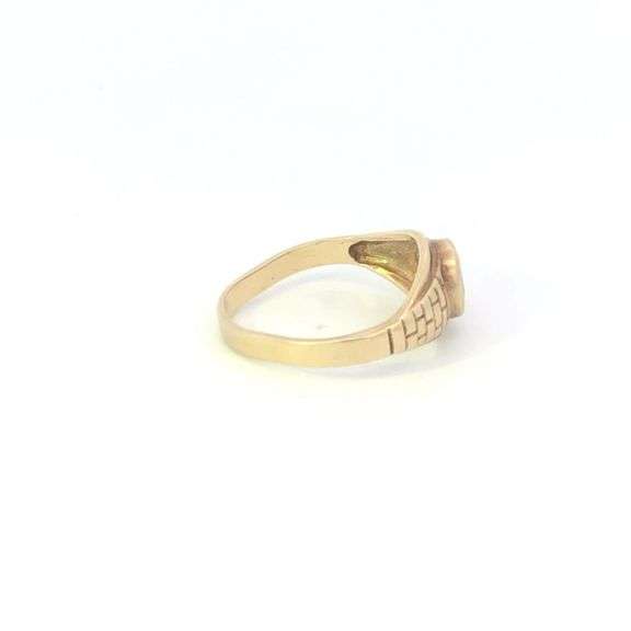 10K Yellow Gold Vintage Round Syn. Ruby Brick Pattern Ring