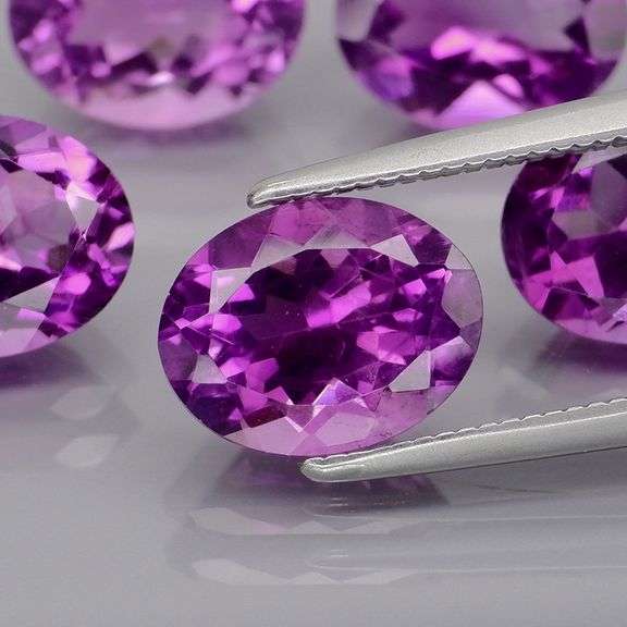 Rich 8.0ct top violet Bolivian Amethyst set