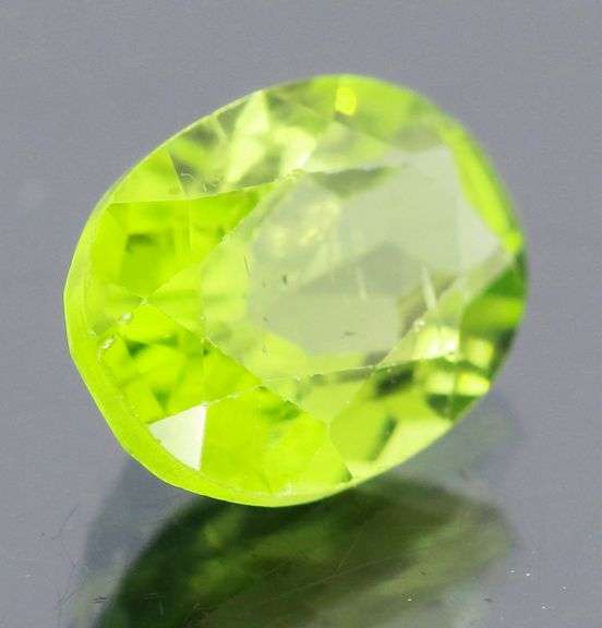 Sparkling 2.59ct top Burma green untreated Peridot