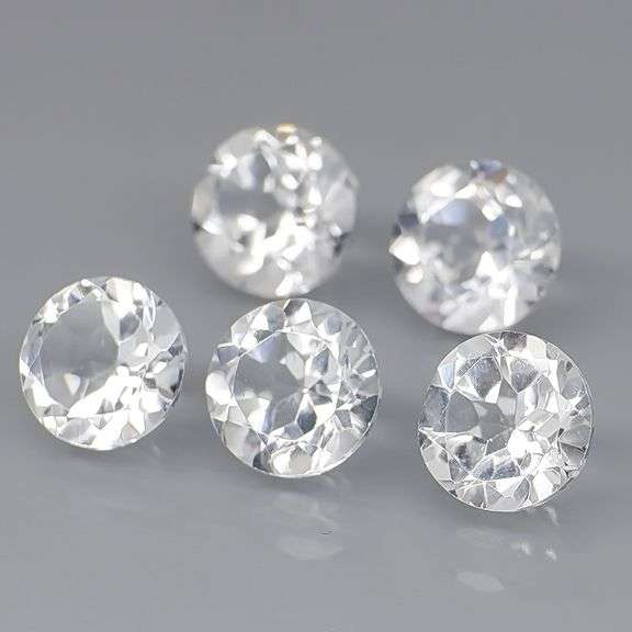 Glittering 4.95ct diamond white Topaz set