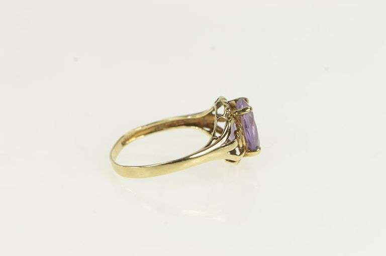 10K Yellow Gold Amethyst Vintage February Birthstone Ring
