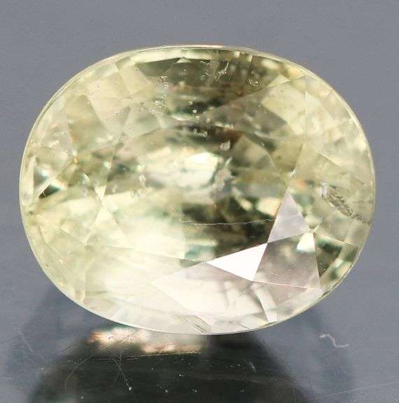 Vibrant 2.60ct champagne Sapphire -unheated!