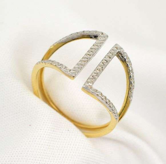 Stylish 14k White Gold Ring