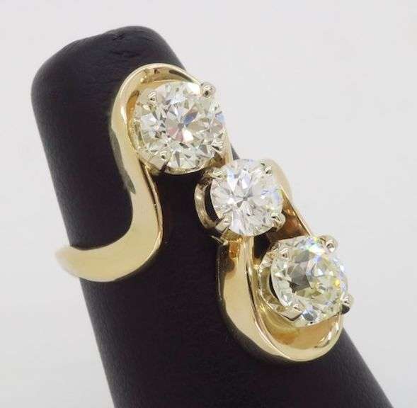 Three Stone Diamond Ring in a Free Form Design