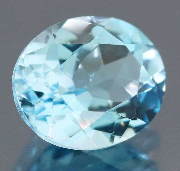 Super vibrant 4.82ct sky blue Topaz