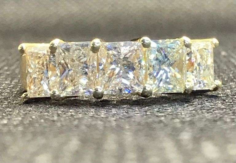 STUNNING 14K YELLOW GOLD PRINCESS CUT DIAMOND WEDDING BAND