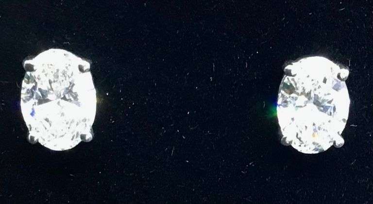 GORGEOUS AND ELEGANT 14K WHITE GOLD OVAL CUT SOLITAIRE DIAMOND STUD