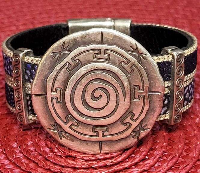 Vintage Style 47.8 Gram Aztec Wheel of the Moon Bangle Bracelet