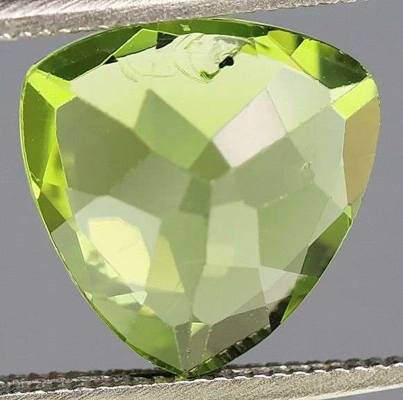 Great quality 2.72ct asparagus green Peridot