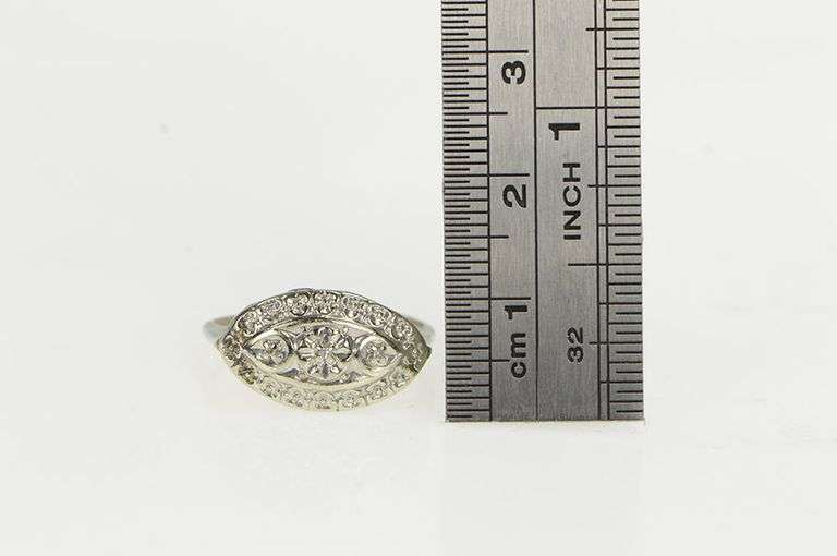 10K White Gold 1950's Diamond Oval Floral Motif Ring