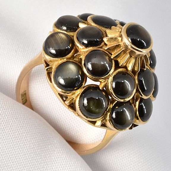 Neat Black Star Sapphire Pyramid Ring