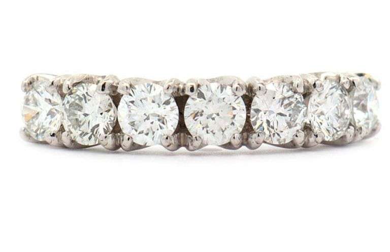 1.40ctw Round Diamond Seven Stone Wedding Band Ring in Platinum