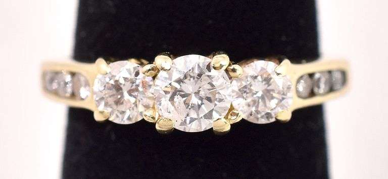 Sparkling 14K Yellow Gold Past, Present, Future Diamond Ring