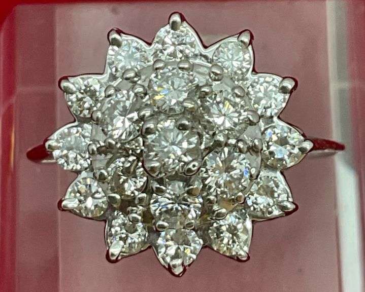 CERTIFIED 14K WHITE GOLD AND DIAMOND CLUSTER RING