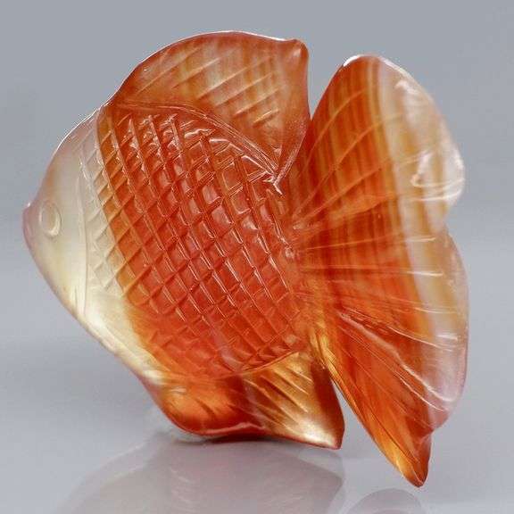 Gorgeous 43.17ct striped Agate carving