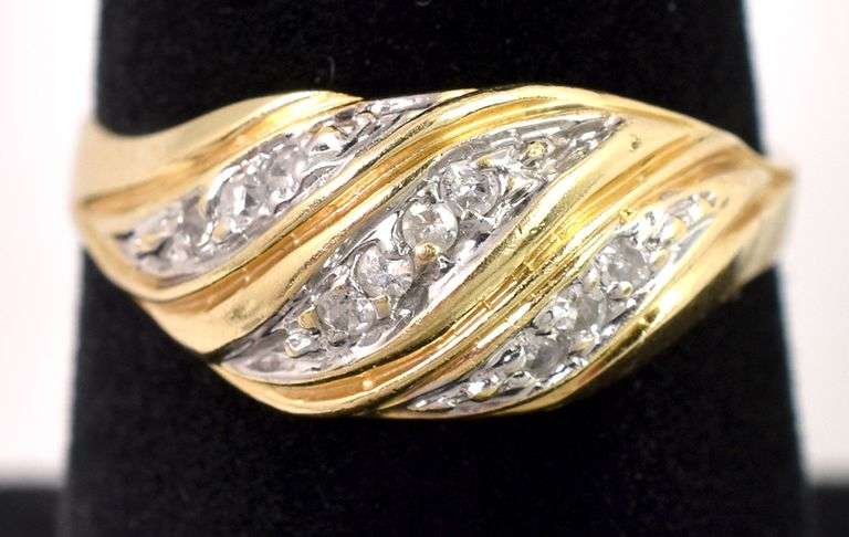 Darling Diamond Dome Top Ring in 14K Yellow Gold