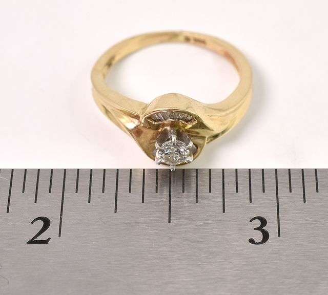 Creative Solitaire Diamond Ring in 14K Yellow Gold