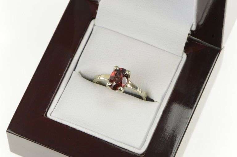 14K White Gold 1.40 Ct Oval Natural Garnet Solitaire Ring